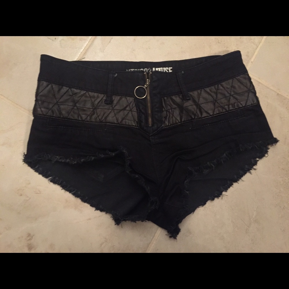 Amuse Society Jett Denim Shorts